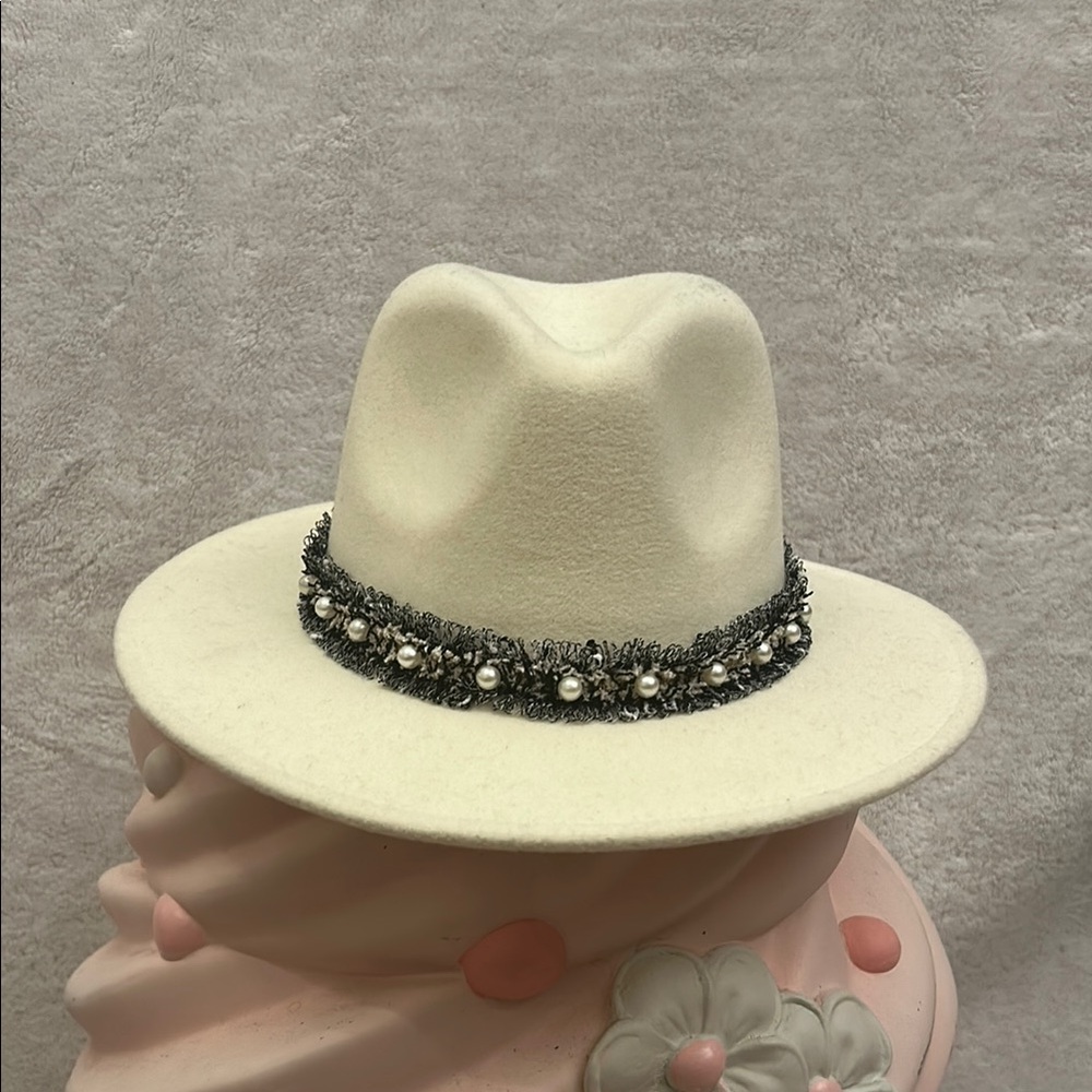 Papillon Blanc Cream and Black Western Hats
